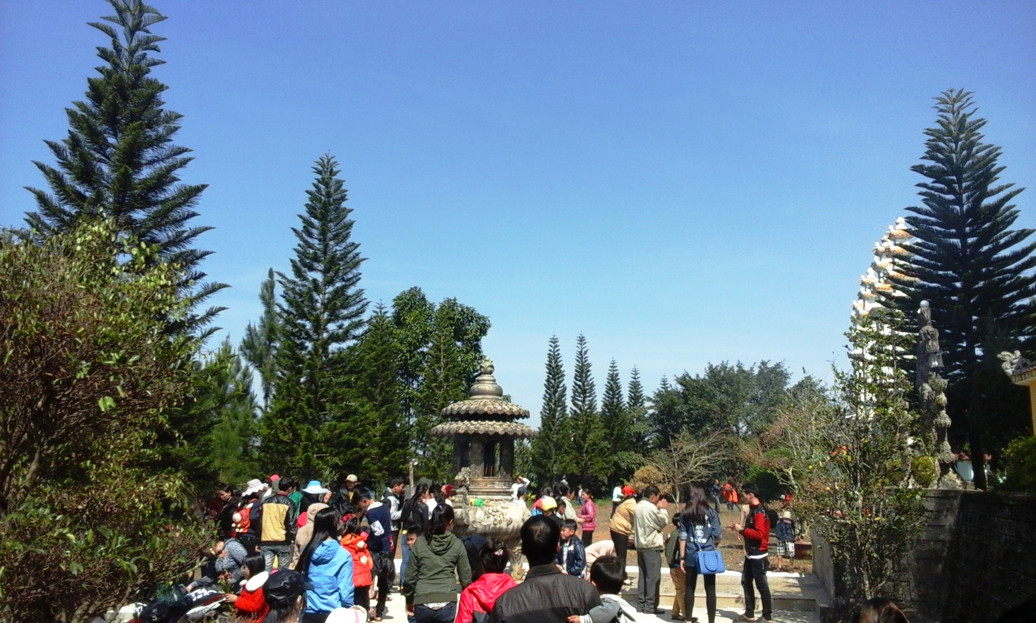 canh di chua mien nui lam dong